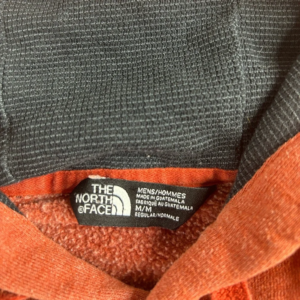 The North Face‎ Red Hoodie Men’s Medium Embroidered Logo Pullover Sweatshirt